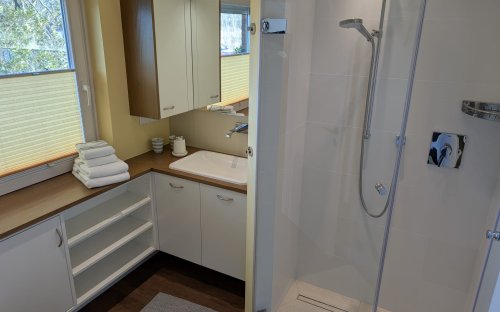 1a17_4_badezimmer_3.jpg