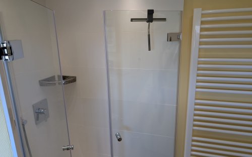1a18_4_badezimmer_4.jpg